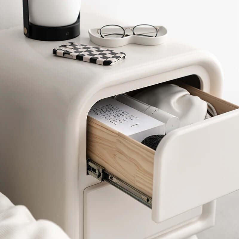 AMADEO SIDE TABLE - Image 2