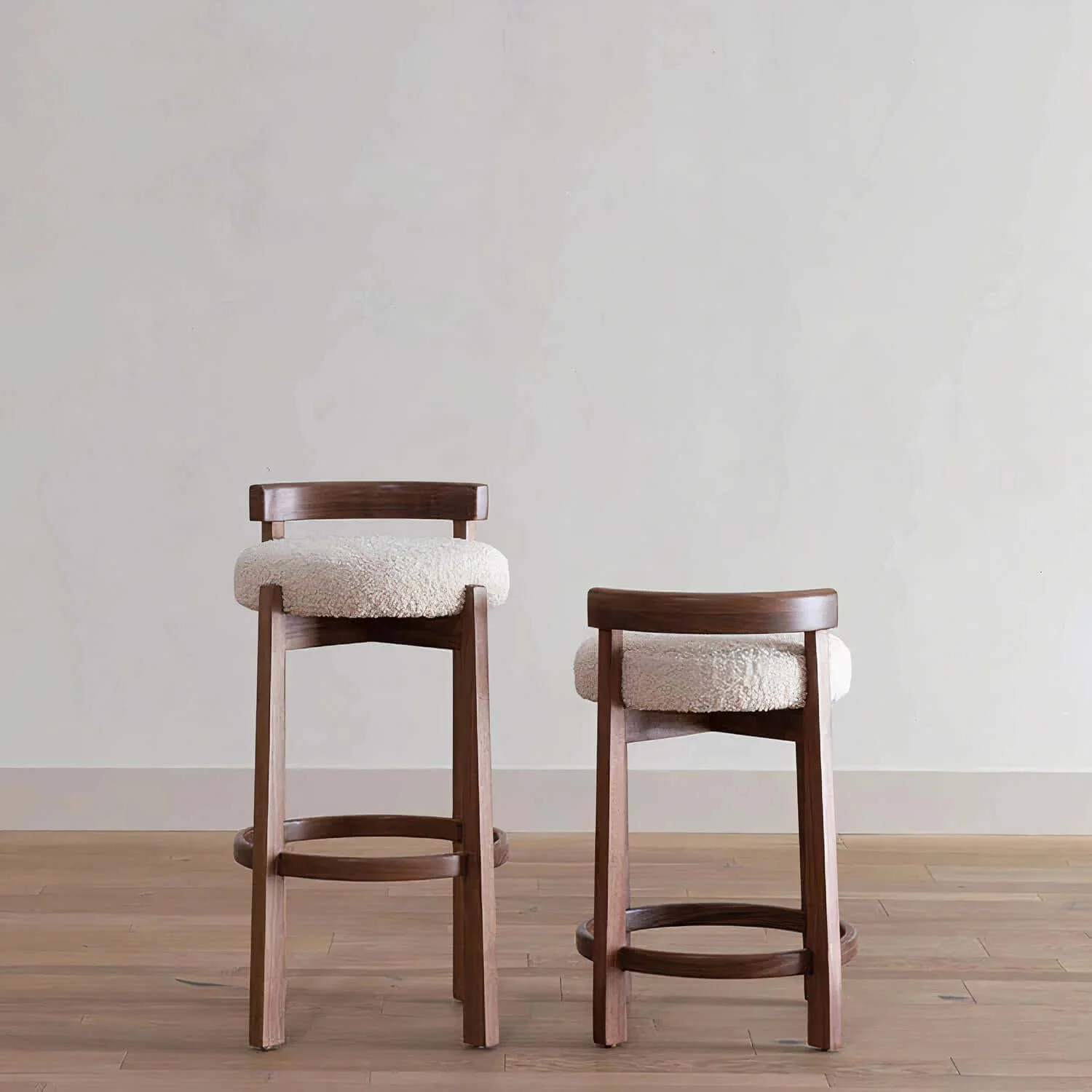MAISY BARSTOOL - Image 4