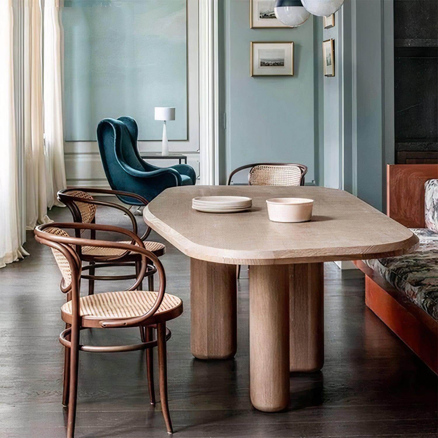 REGINA DINING TABLE - Image 5